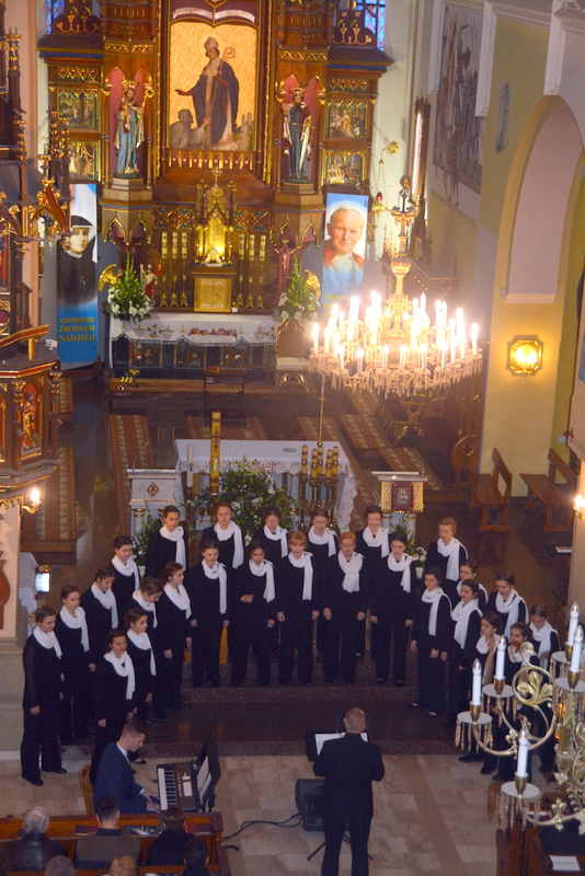 Koncert chóru Puellae Orantes w Szczepanowie
