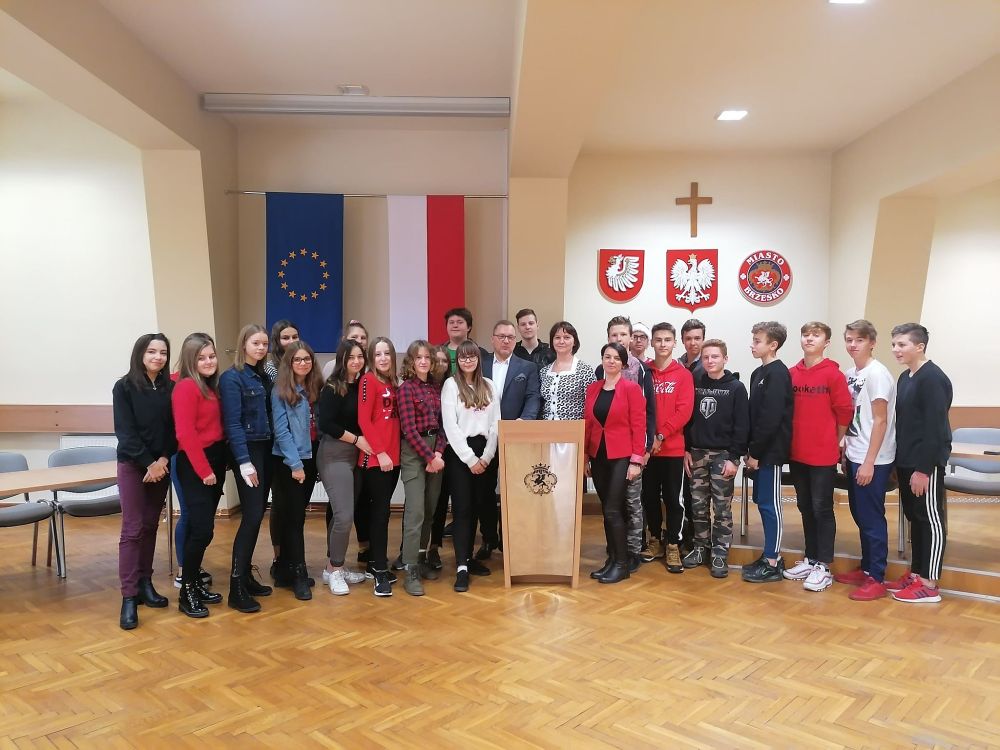 Uczniowie z „brzeskiej 3” z wizytą u burmistrza