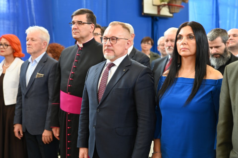 Czterdzieści lat „Dwójki”