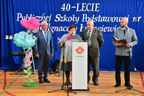 Czterdzieści lat „Dwójki”