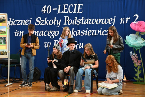 Czterdzieści lat „Dwójki”