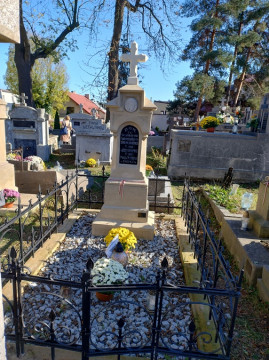 Zebrano prawie 13 tysięcy na odnowę cmentarza