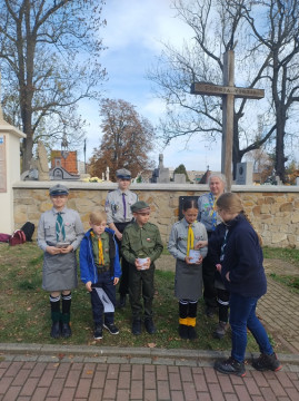 Zebrano prawie 13 tysięcy na odnowę cmentarza