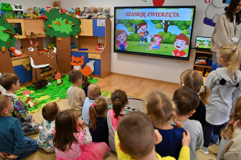 Przedszkolak mały i duży przyrodzie służy