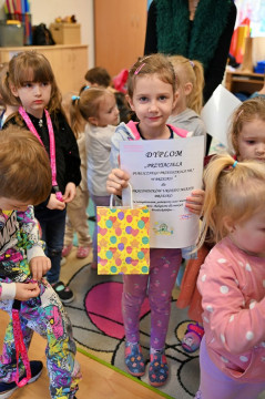 Przedszkolak mały i duży przyrodzie służy