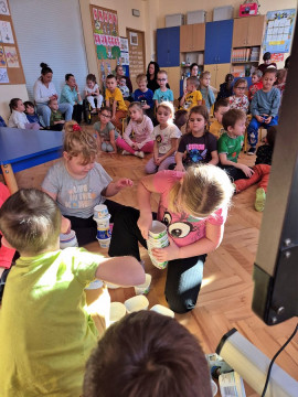 Przedszkolak mały i duży przyrodzie służy