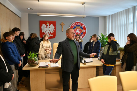 Lekcja WOS-u w magistracie