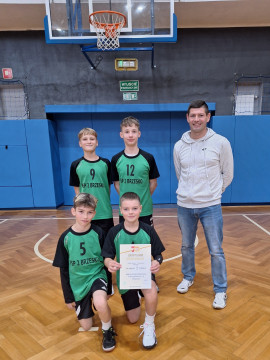 Sukces koszykarzy z "Dwójki"