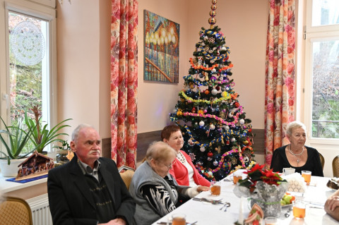 Przedświąteczne spotkanie w Domu Seniora