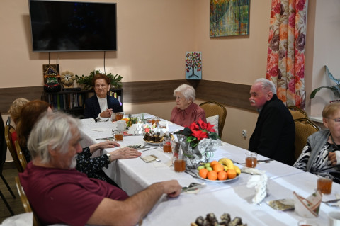 Przedświąteczne spotkanie w Domu Seniora