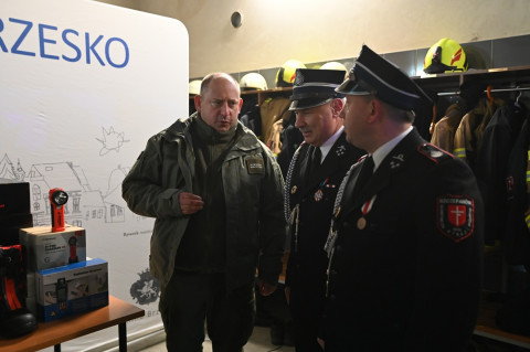 Strażacy ze Szczepanowa powitali nowy wóz