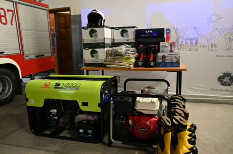 Strażacy ze Szczepanowa powitali nowy wóz