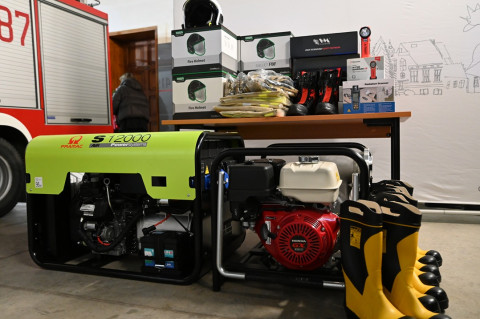 Strażacy ze Szczepanowa powitali nowy wóz