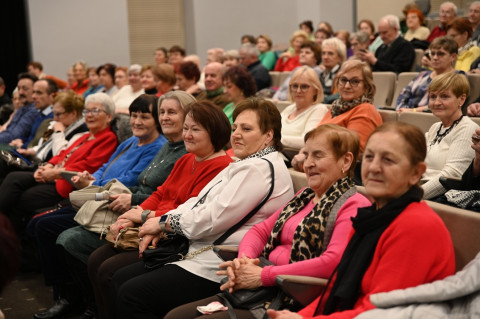 Studenci UTW świętowali dzień wcześniej