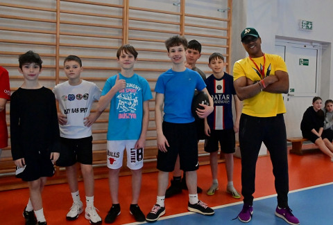 Futbolowa lekcja w Mokrzyskach