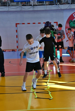 Futbolowa lekcja w Mokrzyskach