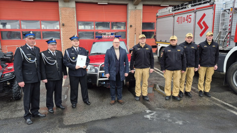 Przekazanie wozów dla OSP