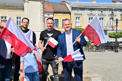 BIAŁO-CZERWONE Brzesko