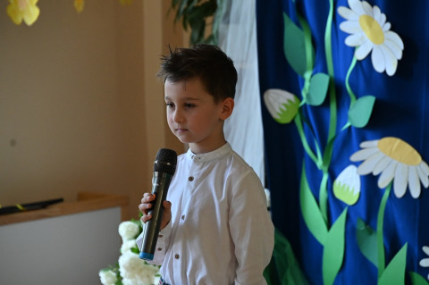 Wierszem i piosenką o papieżu