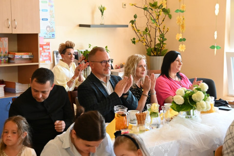 Wierszem i piosenką o papieżu