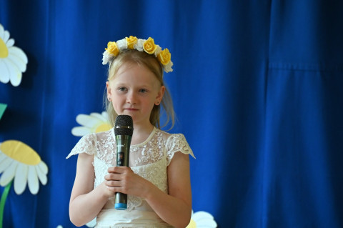 Wierszem i piosenką o papieżu