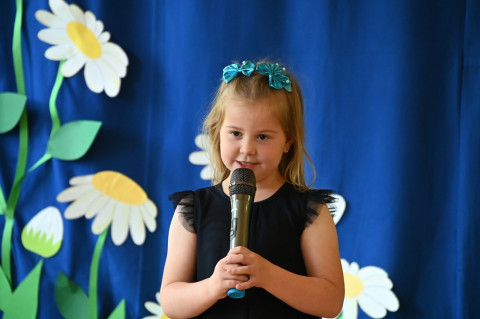 Wierszem i piosenką o papieżu