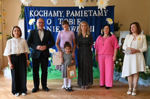 Wierszem i piosenką o papieżu