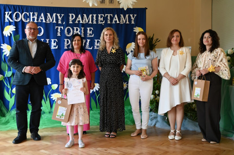 Wierszem i piosenką o papieżu