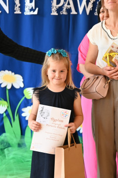 Wierszem i piosenką o papieżu