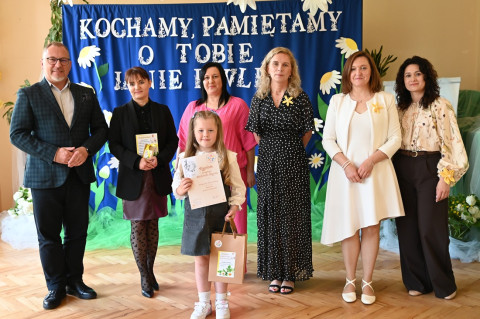 Wierszem i piosenką o papieżu