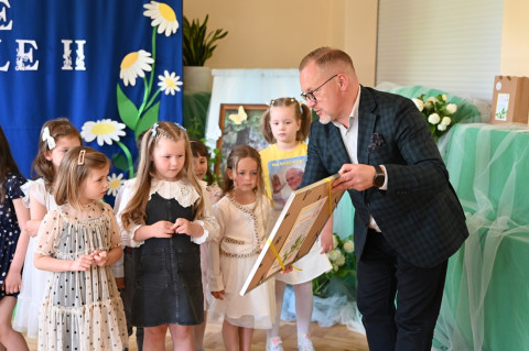 Wierszem i piosenką o papieżu