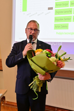 Jednogłośne absolutorium