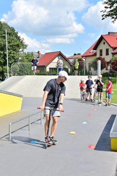 Wakacyjne warsztaty na skateparku