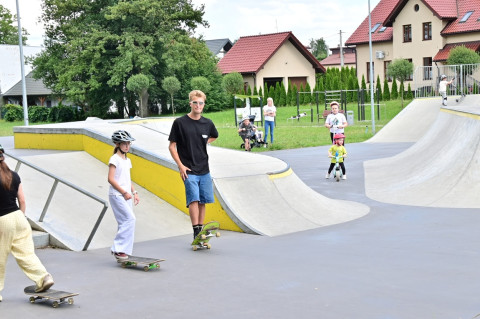 Wakacyjne warsztaty na skateparku