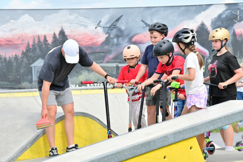 Wakacyjne warsztaty na skateparku