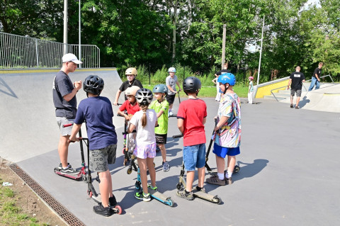 Wakacyjne warsztaty na skateparku
