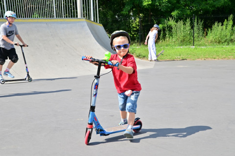 Wakacyjne warsztaty na skateparku