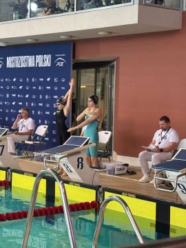 Medalowy triumf pływaczek BOSiR-u
