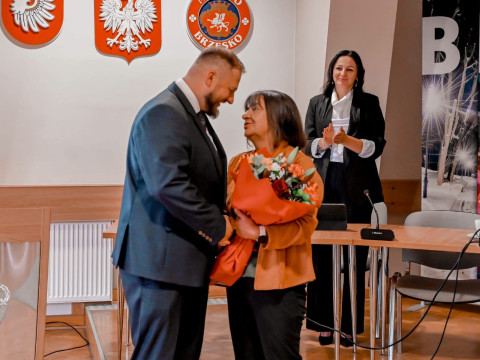 Nowy radny złożył ślubowanie podczas sesji Rady Miejskiej w Brzesku