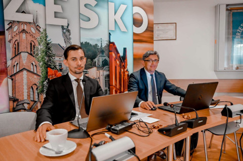Nowy radny złożył ślubowanie podczas sesji Rady Miejskiej w Brzesku