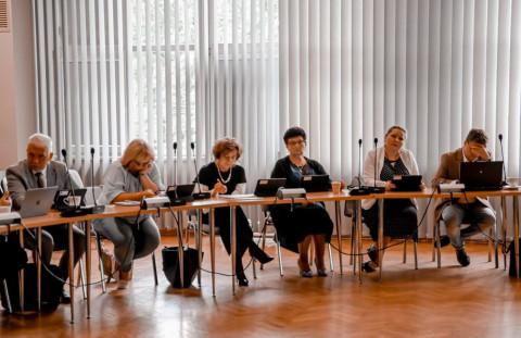 Nowy radny złożył ślubowanie podczas sesji Rady Miejskiej w Brzesku