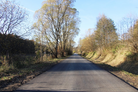 Czerwona Droga z nowym asfaltem