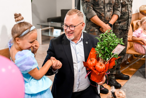 Bajkowy korowód na jubileusz biblioteki