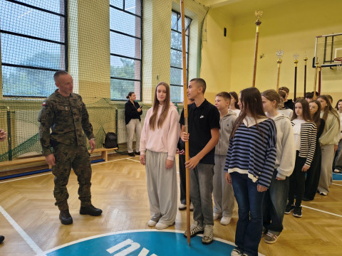 Szacunek do symboli. Ćwiczenia pocztów sztandarowych
