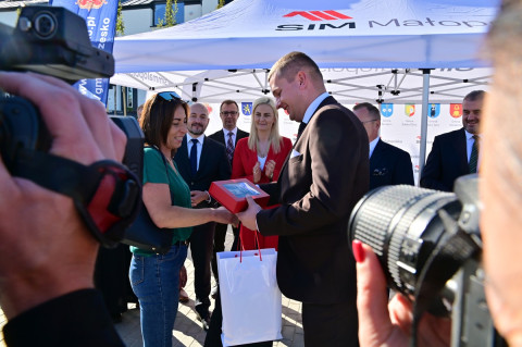 SIM Okocim – Pierwsi mieszkańcy odebrali klucze