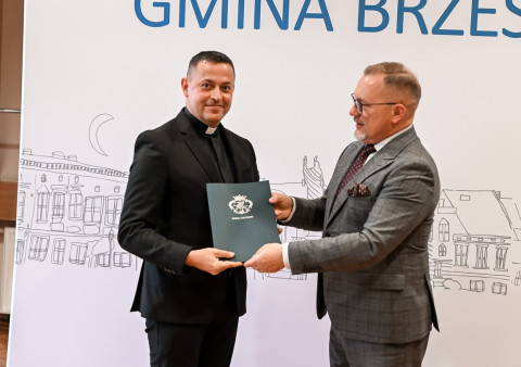 Nagrody Burmistrza Brzeska dla nauczycieli