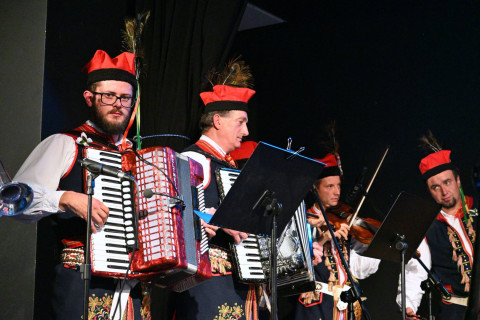 Trzy i pół dekady „Porębian”