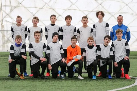 Drużyny z Akademii Piłkarskiej Champions Brzesko grają z najlepszymi!!!
