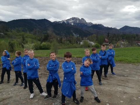 Drużyny z Akademii Piłkarskiej Champions Brzesko grają z najlepszymi!!!