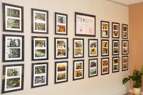 Wystawa na jubileusz 75-lecia biblioteki